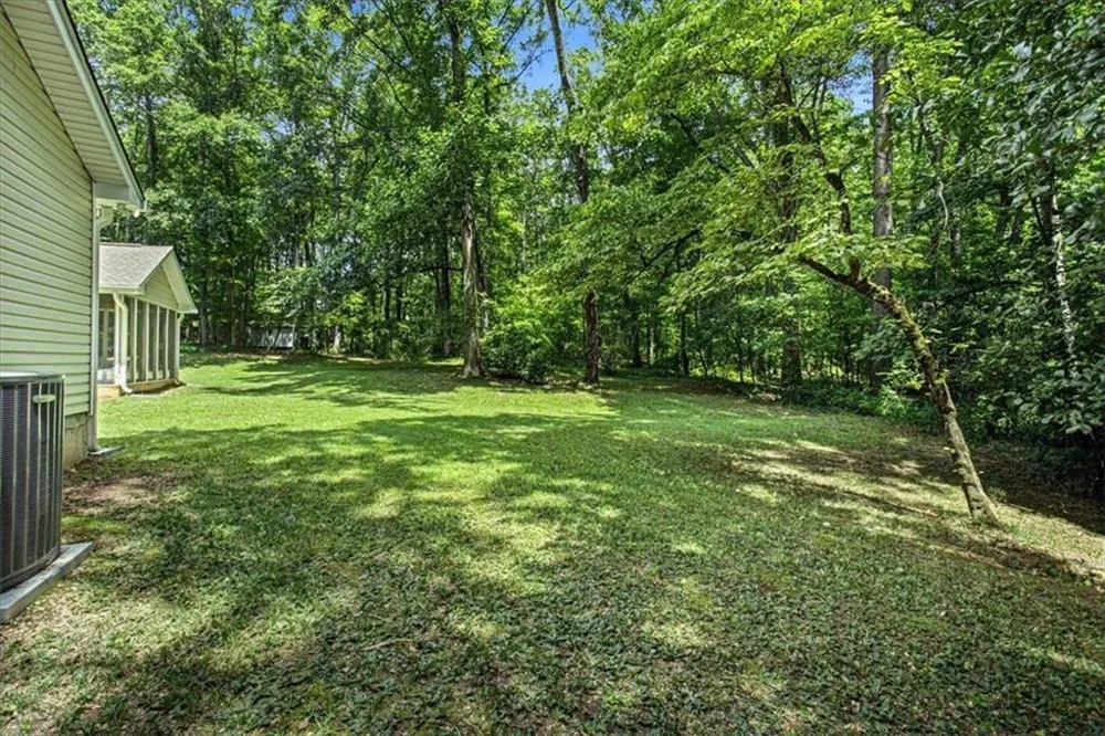 1351 Minix Road Sharpsburg, GA 30277