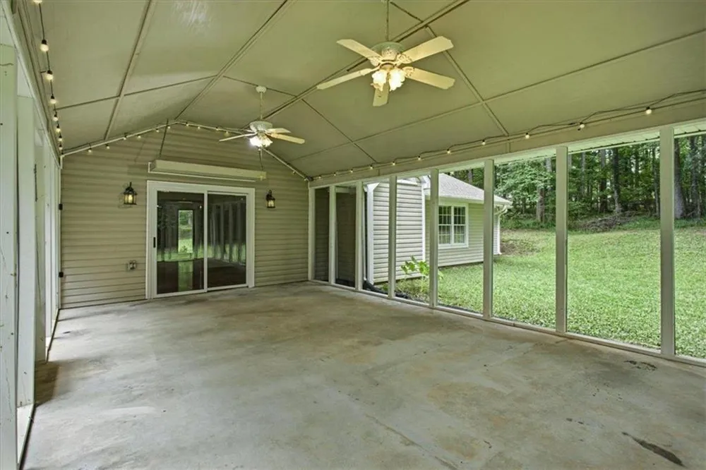 1351 Minix Road Sharpsburg, GA 30277