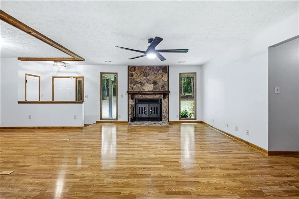 1351 Minix Road Sharpsburg, GA 30277