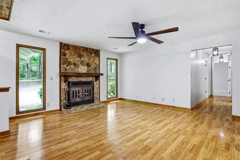 1351 Minix Road Sharpsburg, GA 30277