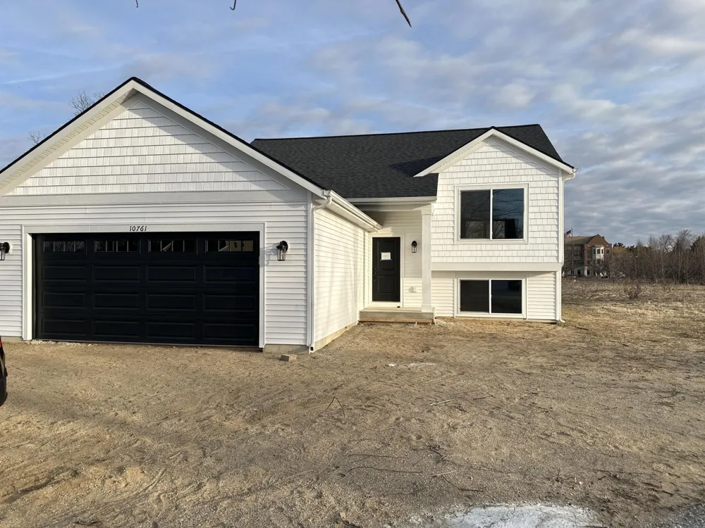 6755 Loggers Rdg Run SE Caledonia, MI 49316