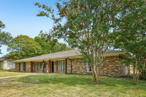 2305 Merrimac Drive