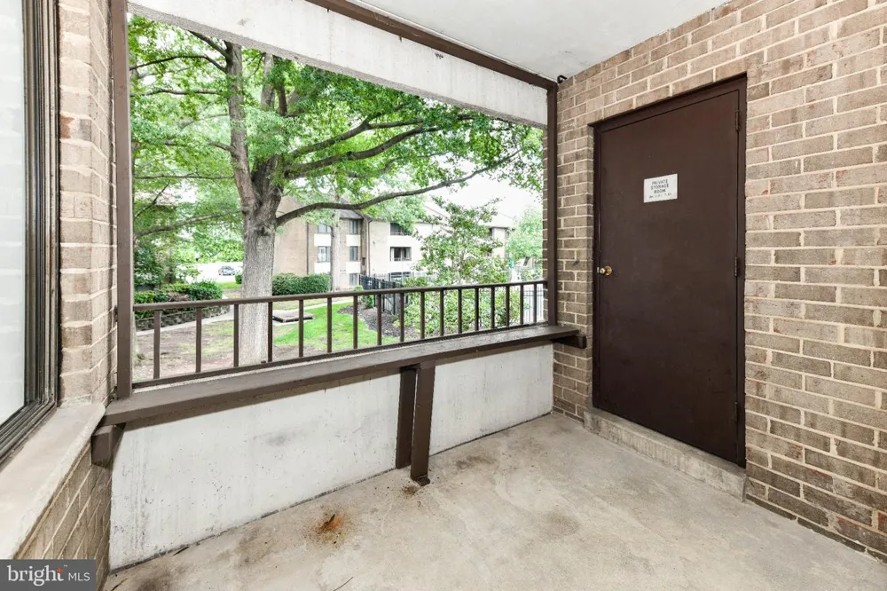 507 FLORIDA AVENUE #103 Herndon, VA 20170