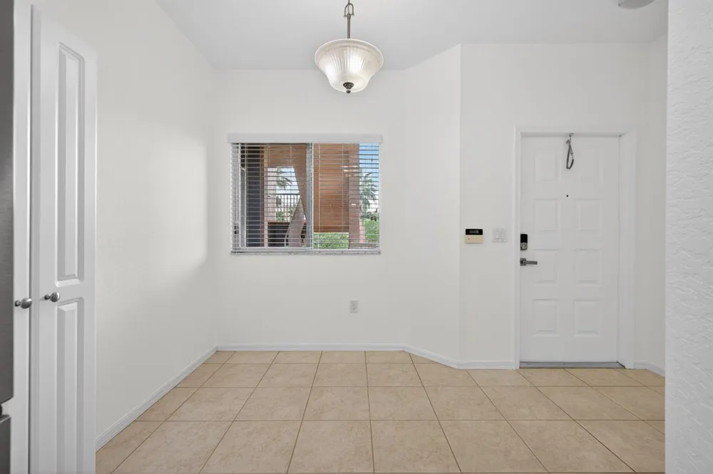 7775 Yardley Drive #314 Tamarac, FL 33321