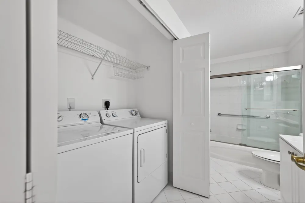7775 Yardley Drive #314 Tamarac, FL 33321