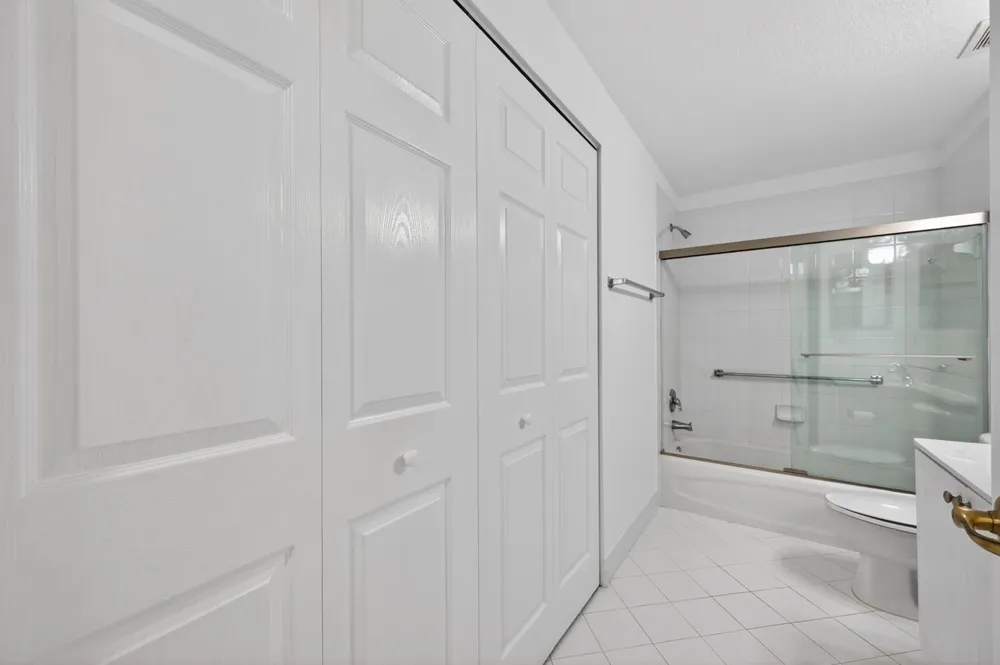7775 Yardley Drive #314 Tamarac, FL 33321