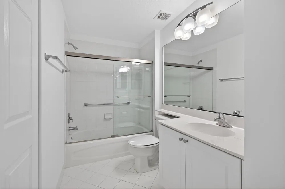 7775 Yardley Drive #314 Tamarac, FL 33321