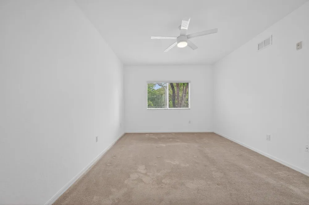 7775 Yardley Drive #314 Tamarac, FL 33321