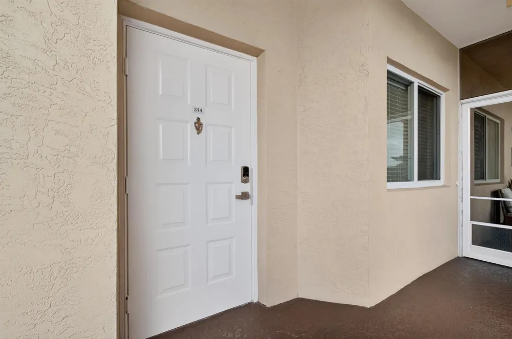 7775 Yardley Drive #314 Tamarac, FL 33321