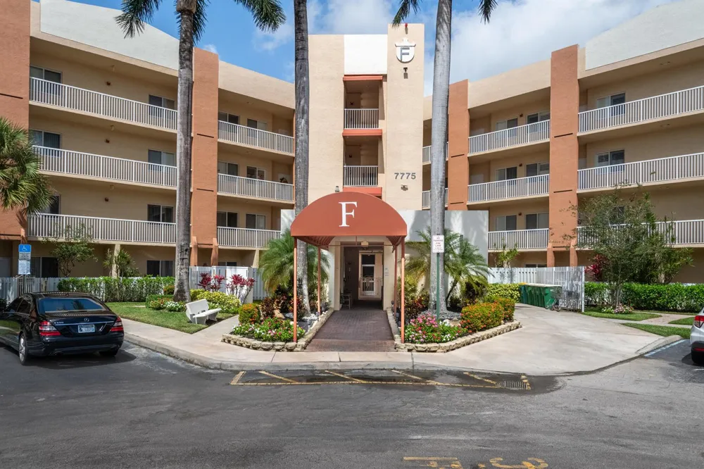 7775 Yardley Drive #314 Tamarac, FL 33321