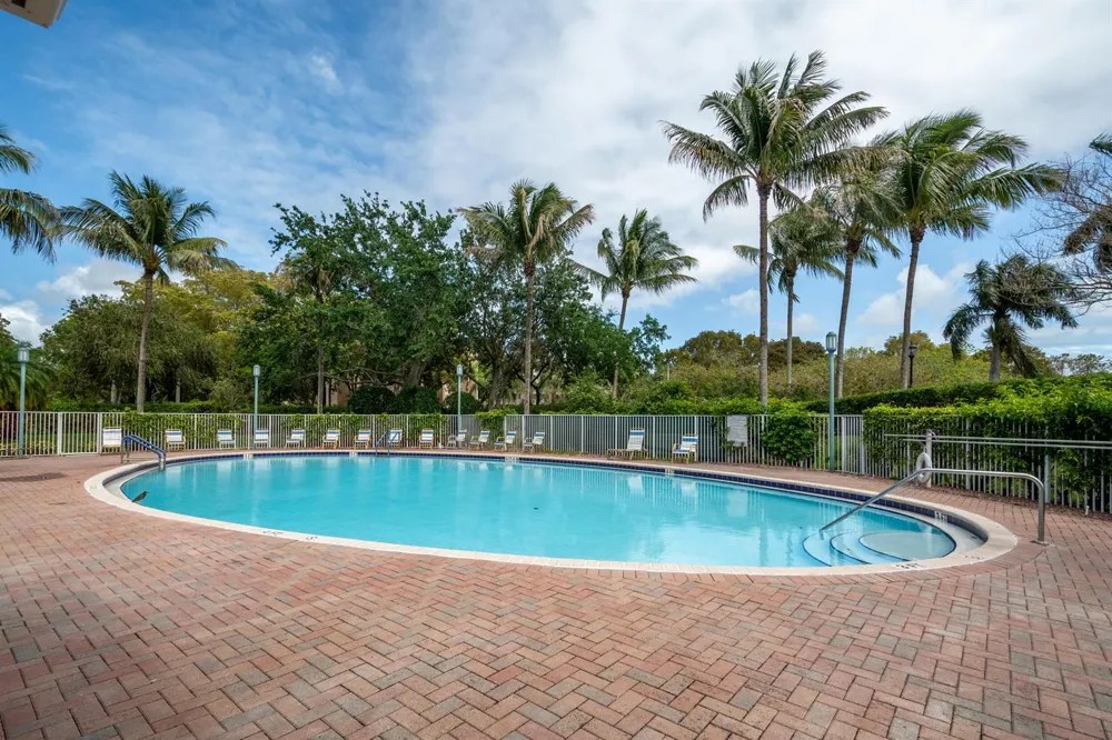 7775 Yardley Drive #314 Tamarac, FL 33321