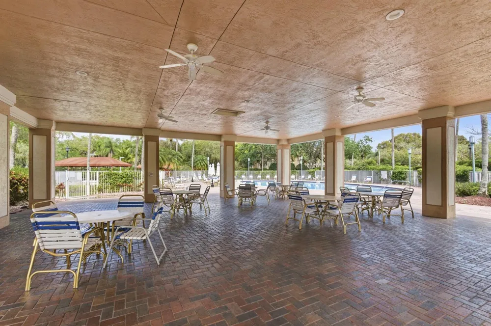 7775 Yardley Drive #314 Tamarac, FL 33321
