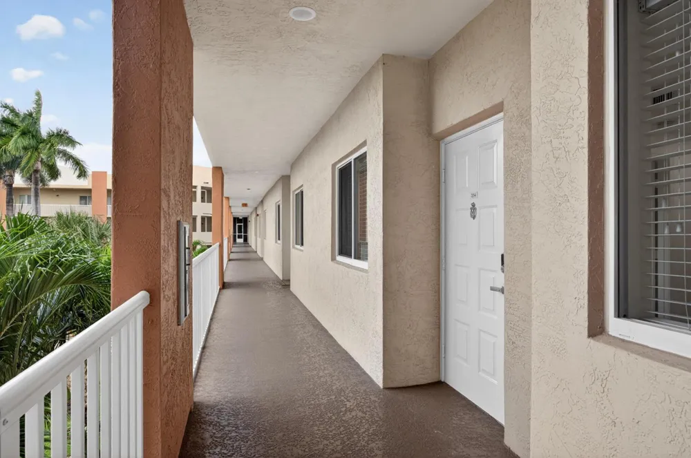 7775 Yardley Drive #314 Tamarac, FL 33321