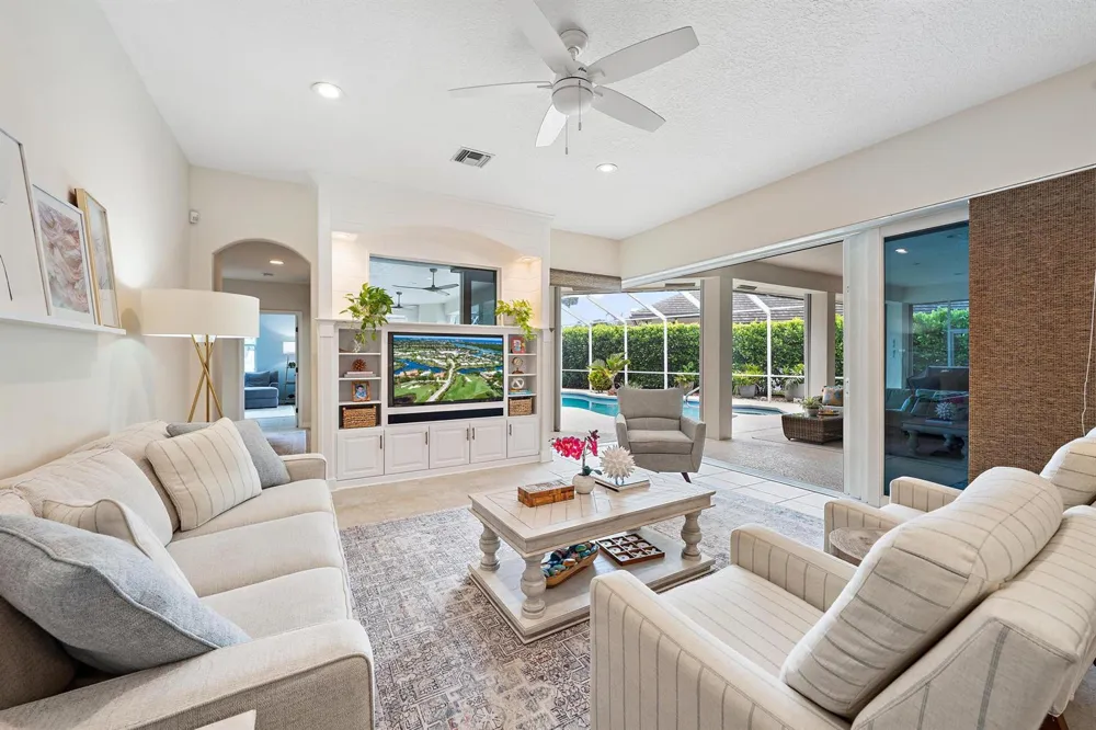 6768 Cypress Cove Circle Jupiter, FL 33458