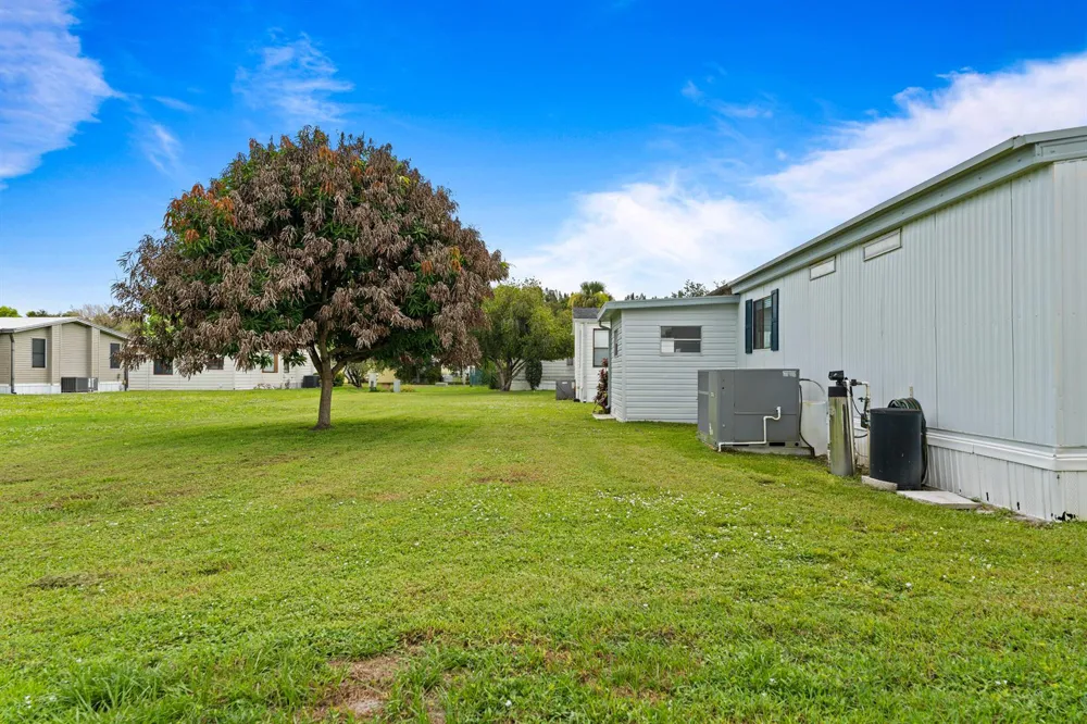 2659 SW MONARCH TRAIL Stuart, FL 34997