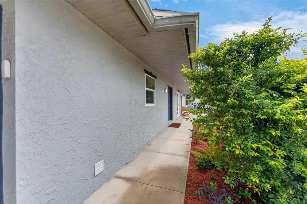 1120 LAKEMONT DRIVE Valrico, FL 33594