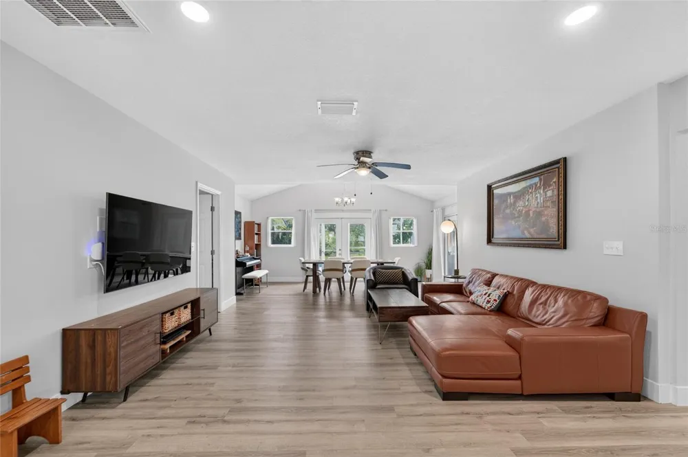 1120 LAKEMONT DRIVE Valrico, FL 33594