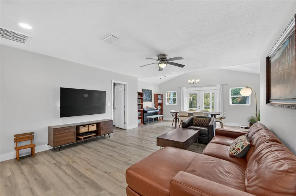 1120 LAKEMONT DRIVE Valrico, FL 33594