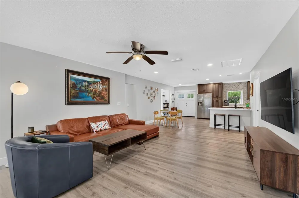 1120 LAKEMONT DRIVE Valrico, FL 33594