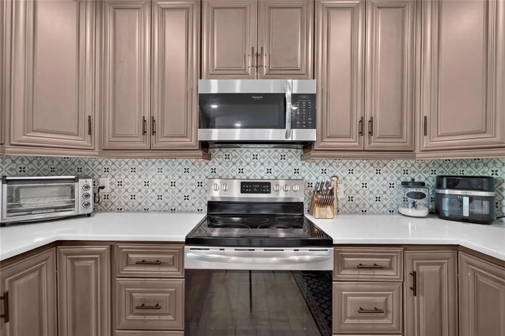 1120 LAKEMONT DRIVE Valrico, FL 33594