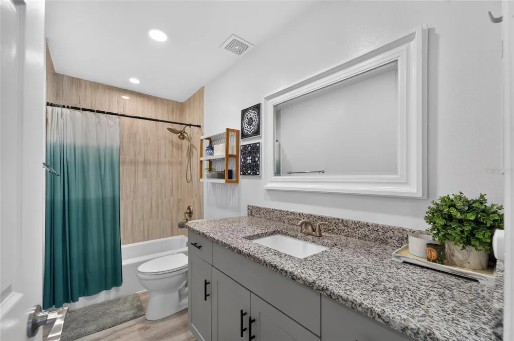 1120 LAKEMONT DRIVE Valrico, FL 33594