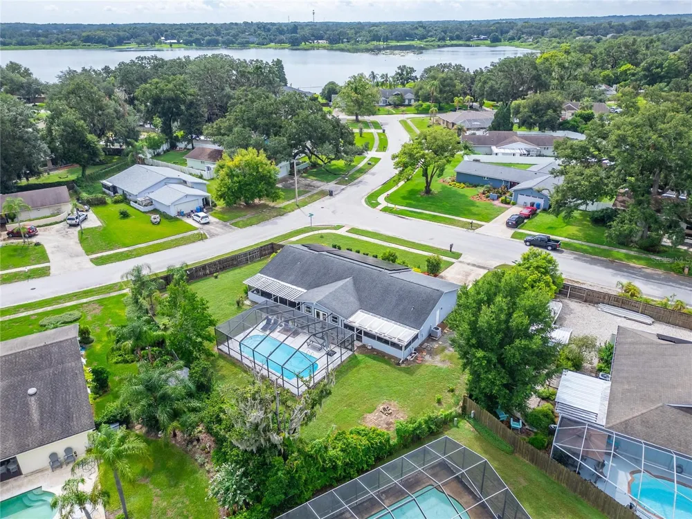 1120 LAKEMONT DRIVE Valrico, FL 33594