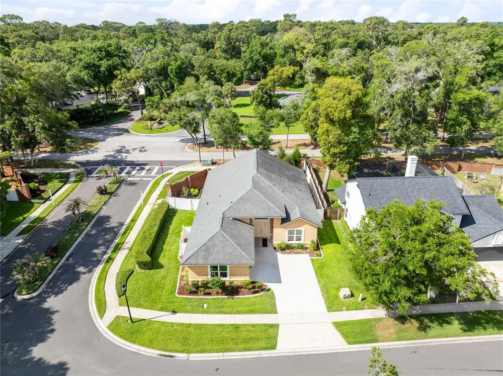 683 OAK HOLLOW WAY Altamonte Springs, FL 32714