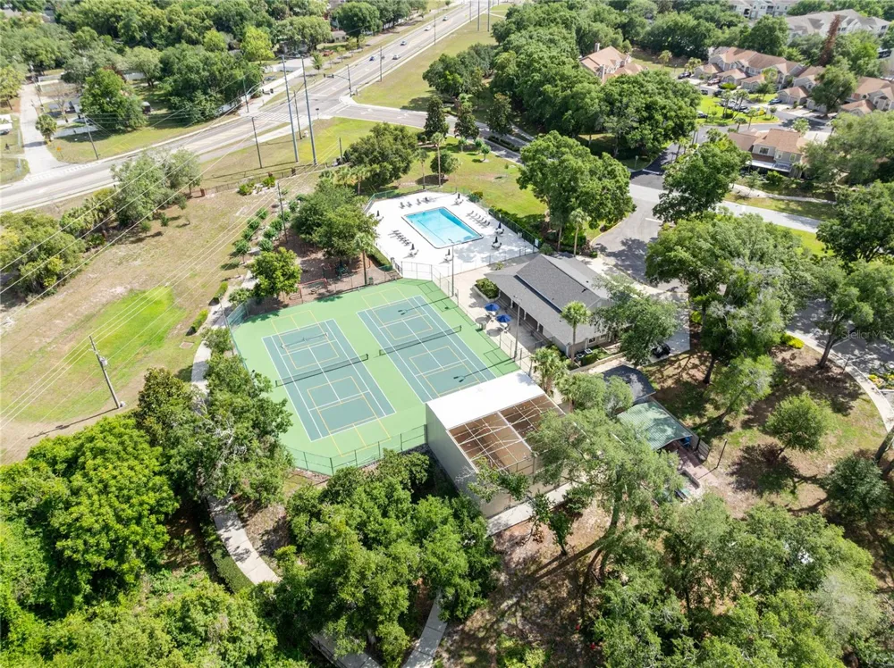 683 OAK HOLLOW WAY Altamonte Springs, FL 32714