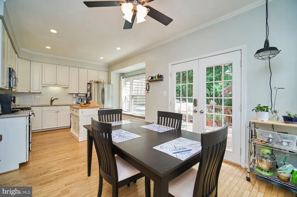1230 WEATHERSTONE COURT Reston, VA 20194
