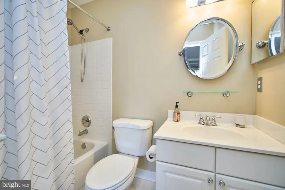 1230 WEATHERSTONE COURT Reston, VA 20194