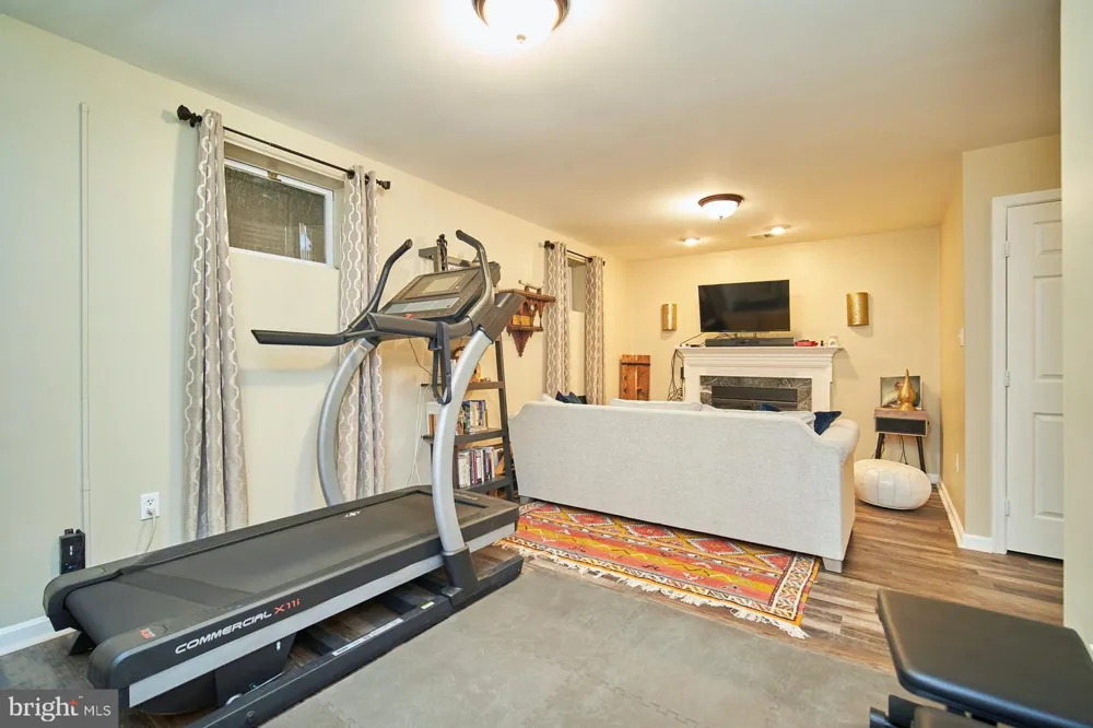 1230 WEATHERSTONE COURT Reston, VA 20194