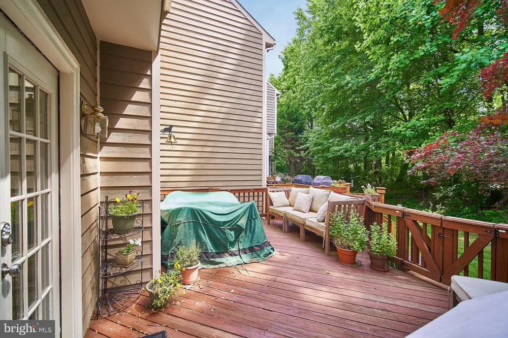 1230 WEATHERSTONE COURT Reston, VA 20194