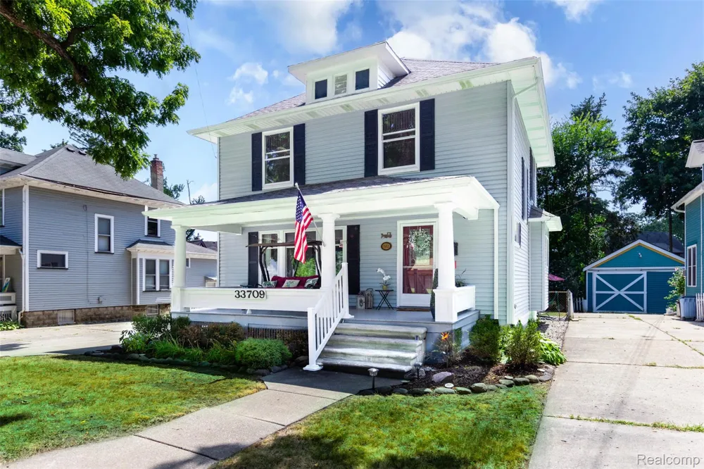 33709 Grand River Avenue Farmington City, MI 48335