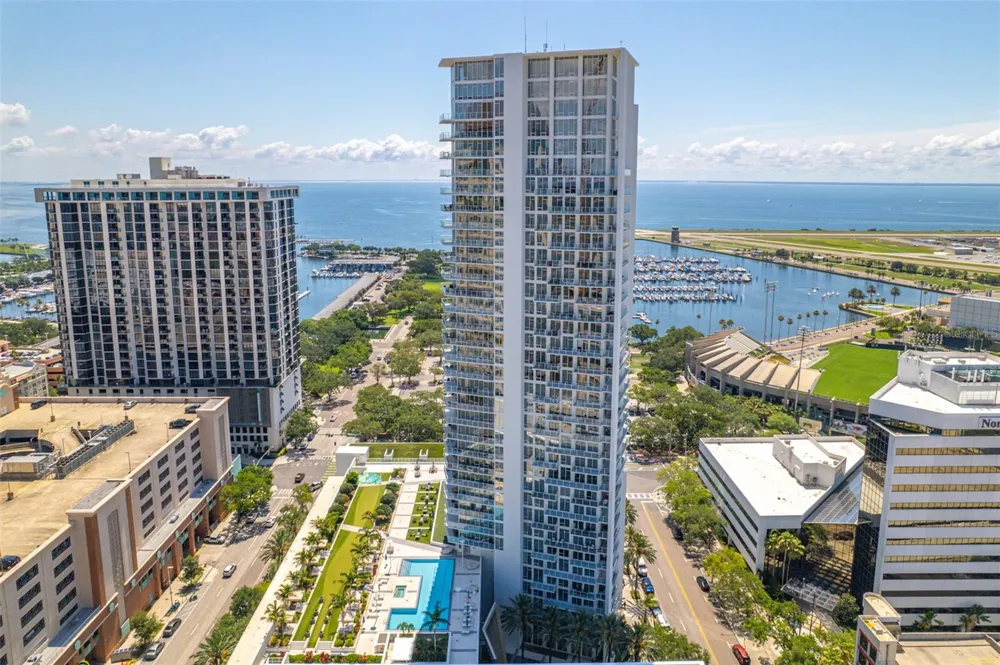 175 1ST STREET S #1204 St Petersburg, FL 33701