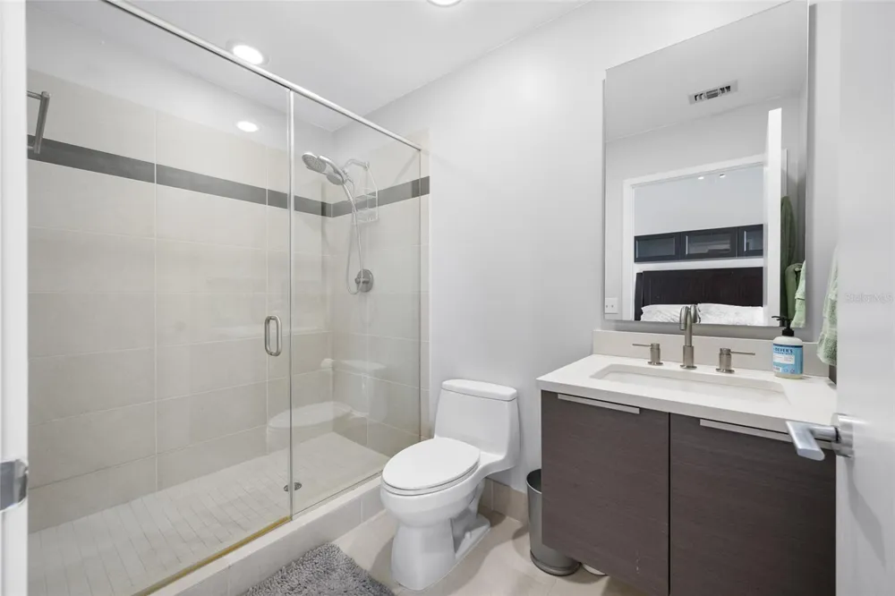175 1ST STREET S #1204 St Petersburg, FL 33701