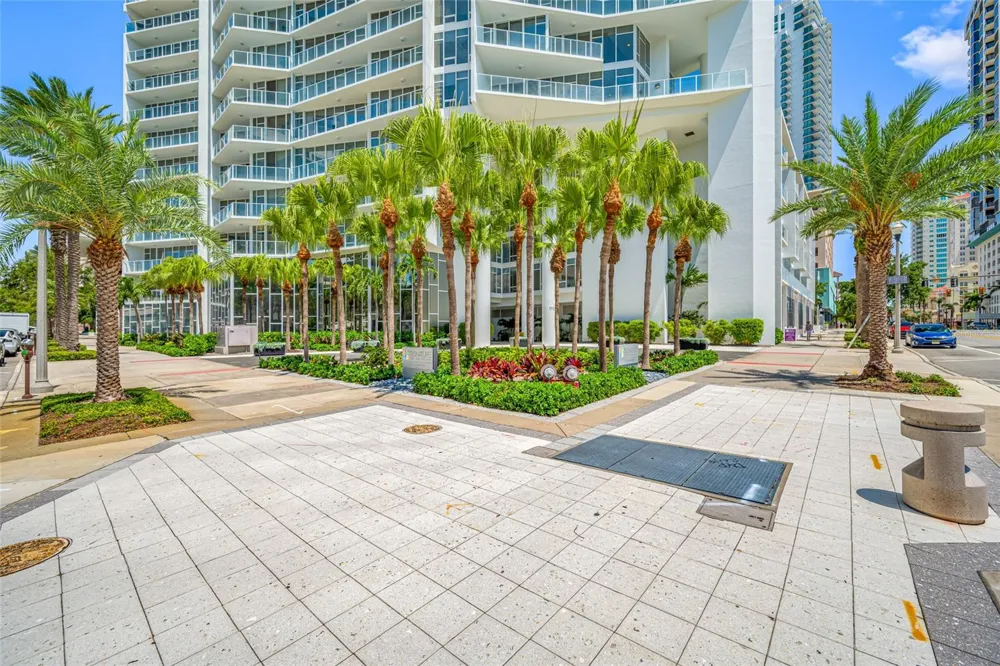 175 1ST STREET S #1204 St Petersburg, FL 33701