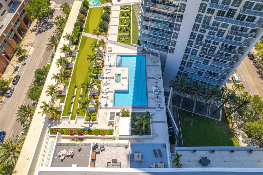 175 1ST STREET S #1204 St Petersburg, FL 33701