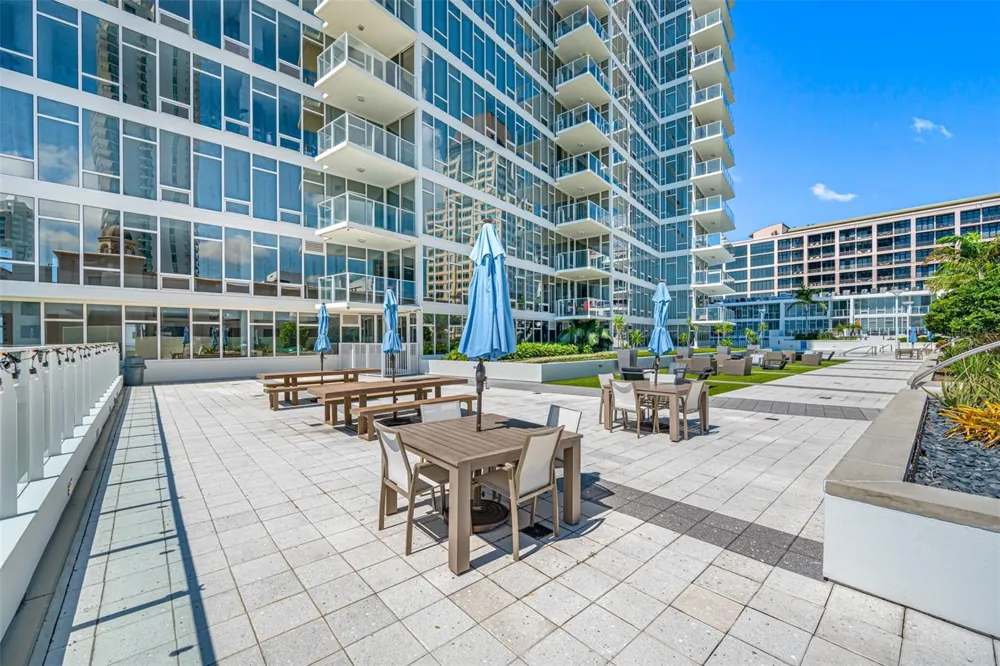 175 1ST STREET S #1204 St Petersburg, FL 33701