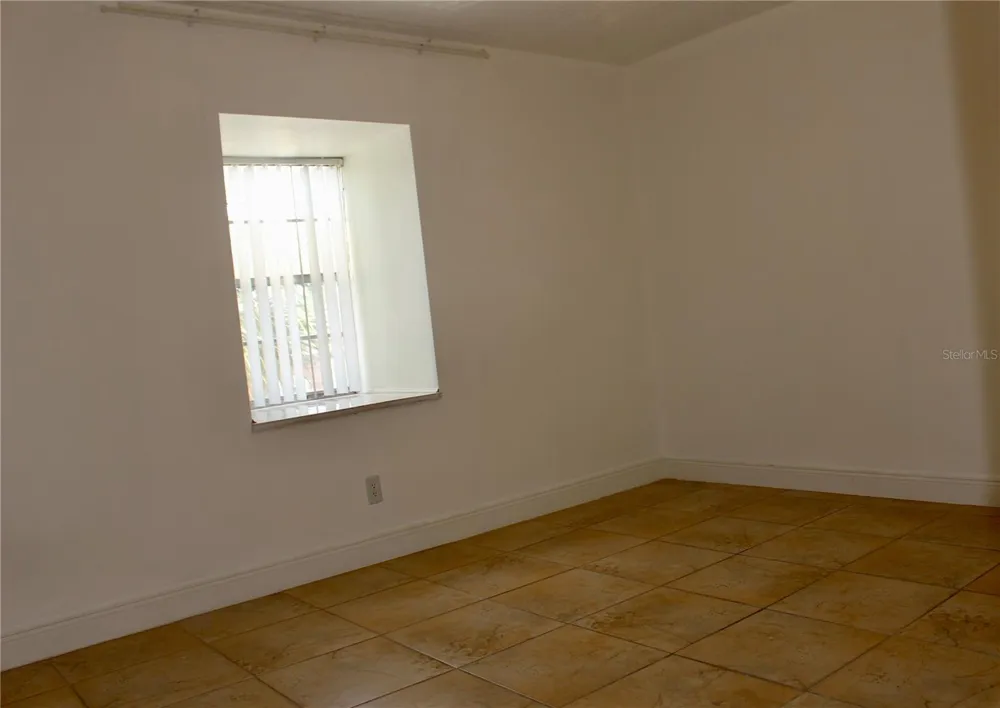 9101 TUDOR DRIVE #F206 Tampa, FL 33615