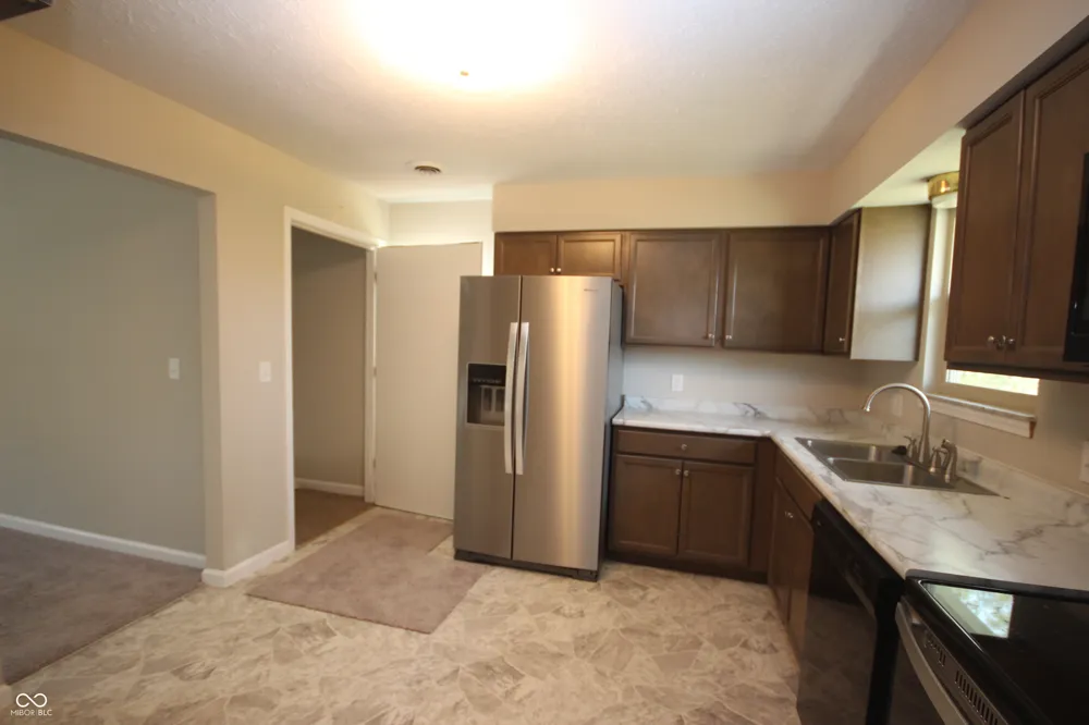 960 Valley View Drive Plainfield, IN 46168