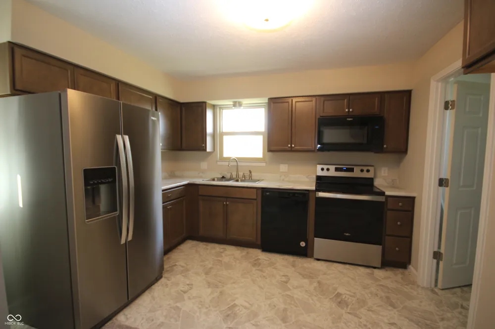 960 Valley View Drive Plainfield, IN 46168