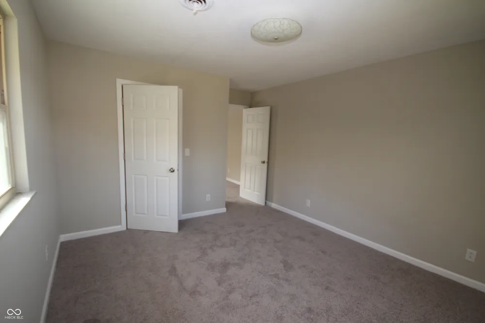 960 Valley View Drive Plainfield, IN 46168