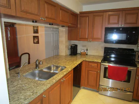 10422 NW 24TH PLACE #307