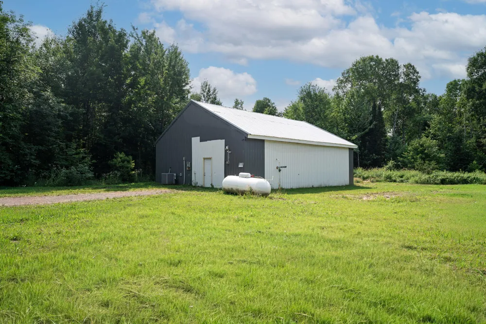 23105 Prickett Pelkie, MI 49958