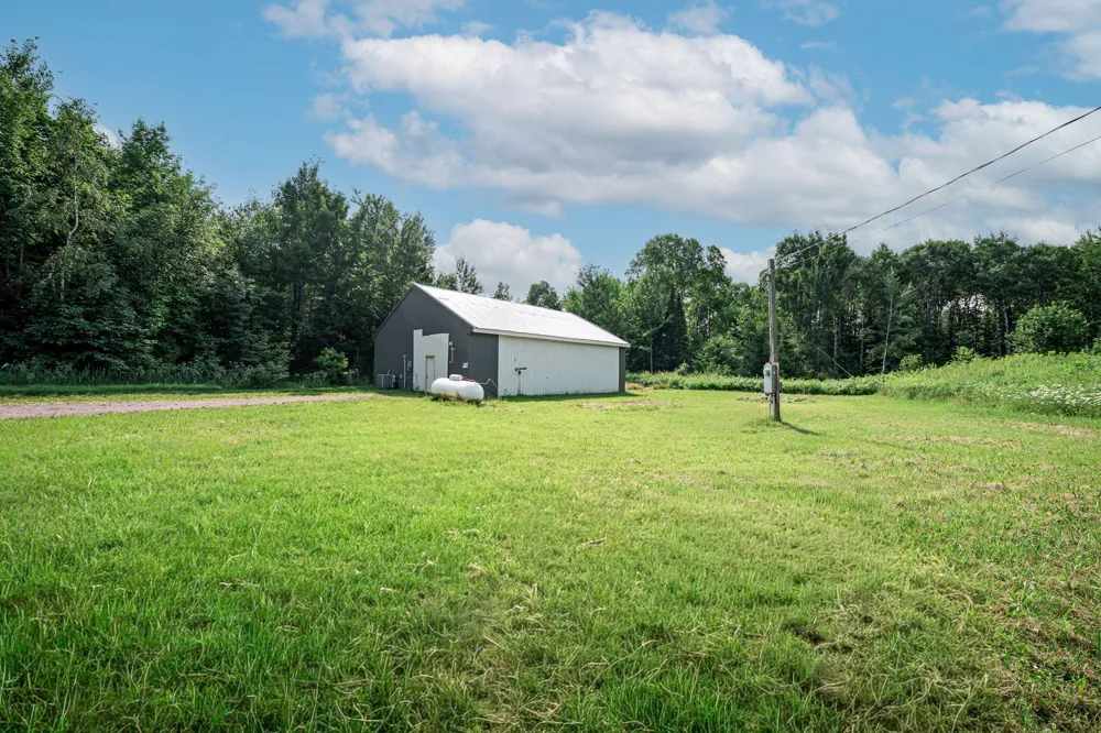23105 Prickett Pelkie, MI 49958