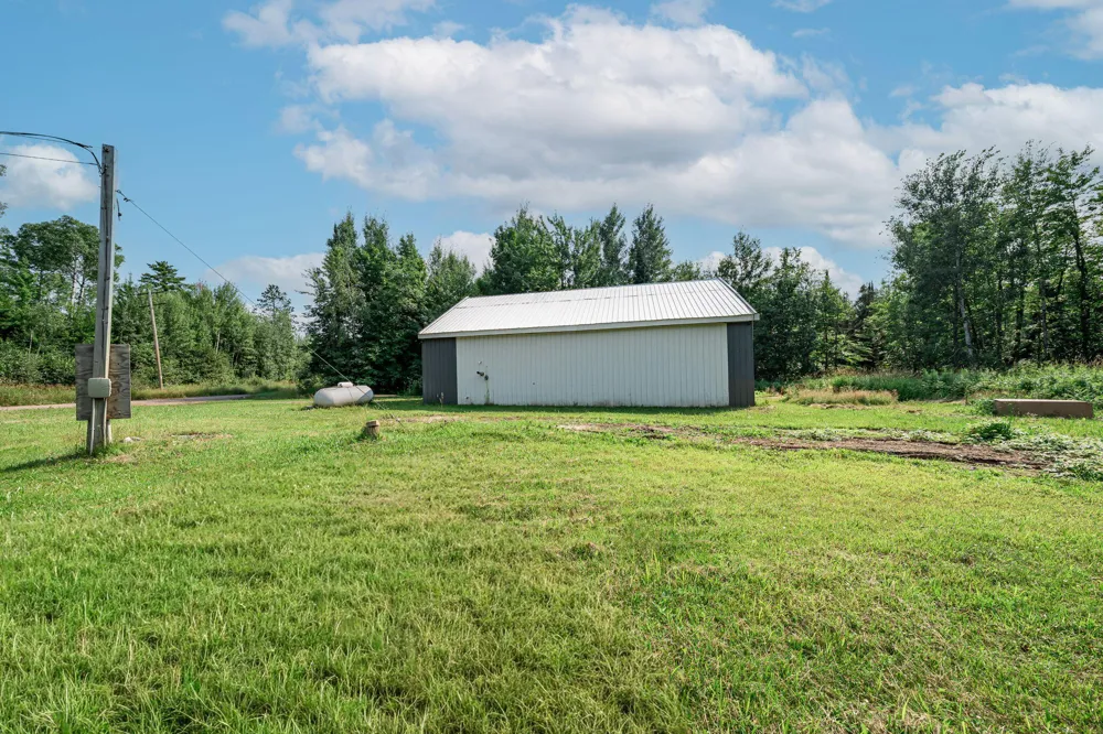23105 Prickett Pelkie, MI 49958