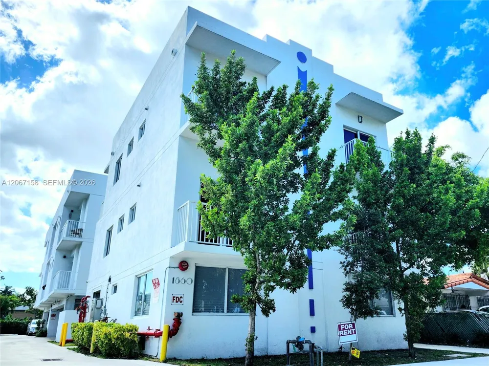 1860 NW 24th Ave #302 Miami, FL 33125