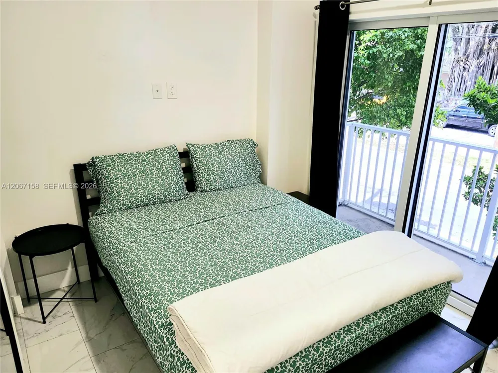 1860 NW 24th Ave #302 Miami, FL 33125