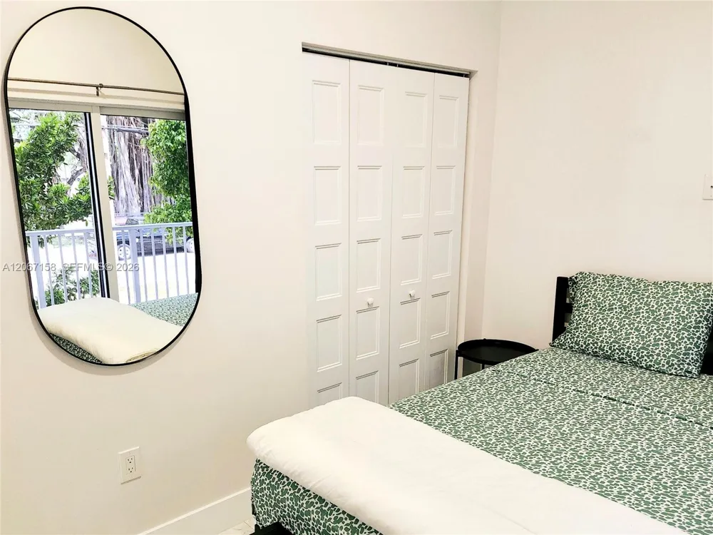 1860 NW 24th Ave #302 Miami, FL 33125