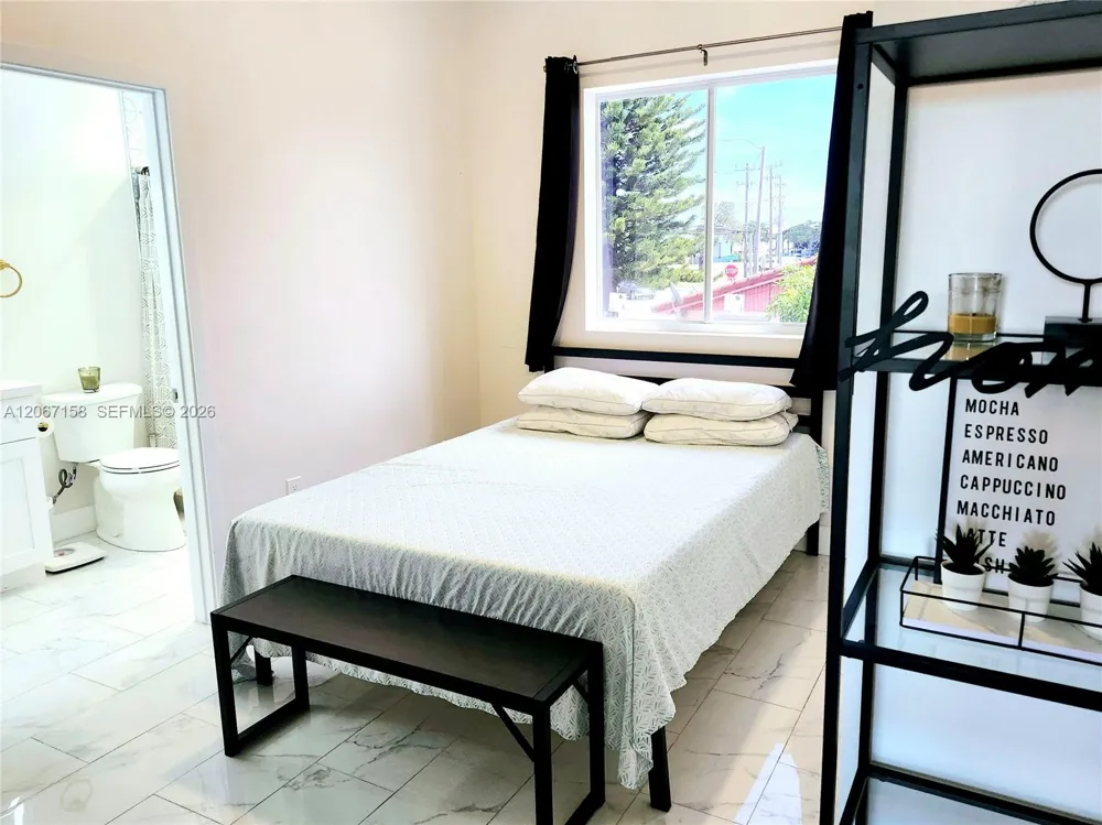 1860 NW 24th Ave #302 Miami, FL 33125